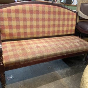 Traditional checkered bench (5ft)