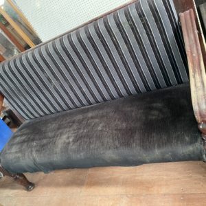 Striped benches (5ft)