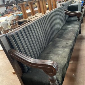Striped bench (8ft)